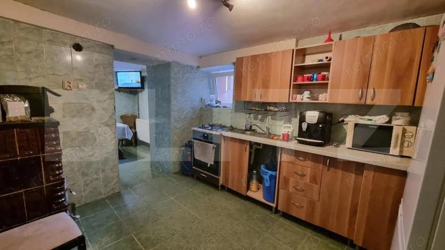 COMISION 0!Casa cu 2 apartamente, 210 mp, 1350 mp teren, in Vistea - 14