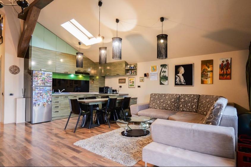 Penthouse pe două niveluri | 135 mp utili  . COMISION 0% - 3