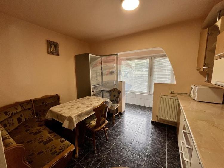 Apartament cu 2 camere de închiriat în zona Hipodrom 3 - 5