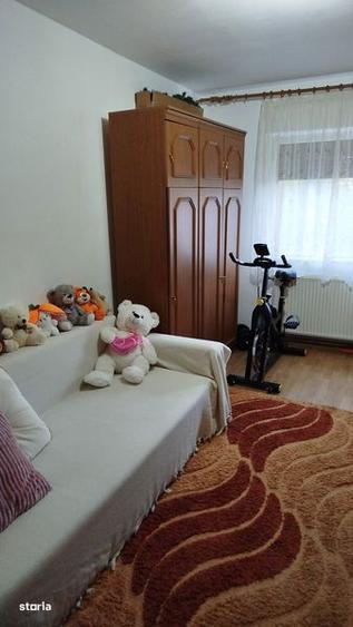 Ofer spre inchiriere apartament cu 2 camere in zona triaj - 1