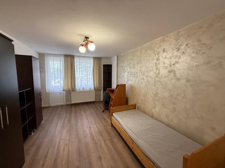 Apartament cu 2 camere decomandat - Aleea Cornisa - 6