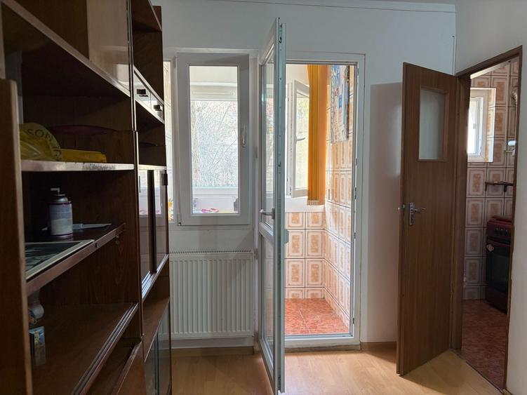 Apartament cu doua camere, Aparatorii Patriei, 65.000€ - 2