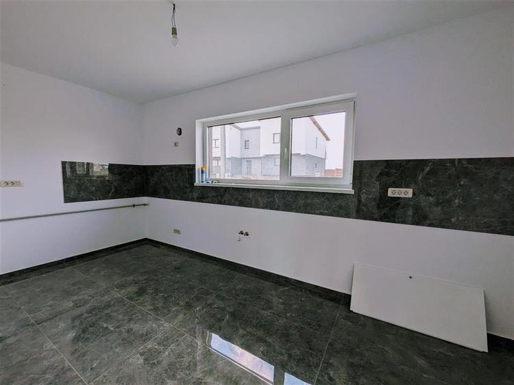 Casa 5 camere Valea Lupului - Zero comision  parcare asfalt incalzire in pardose - 1