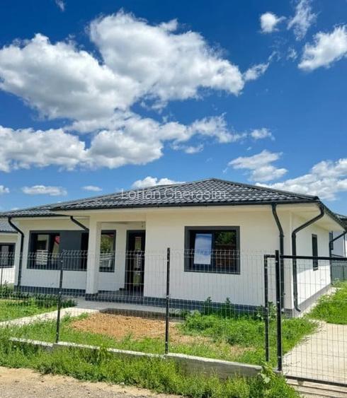 Casa cu 4 camere *finalizata & intabulata* in zona Bucium