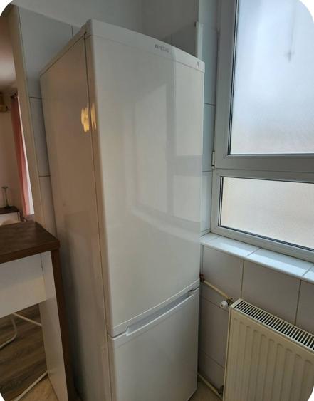 Apartament cu 2 camere decomandat în P-ța Universității