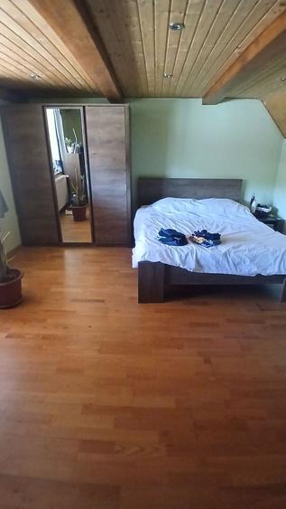 Casă individuală cu 7 camere cu Canalizare în Șura Mare