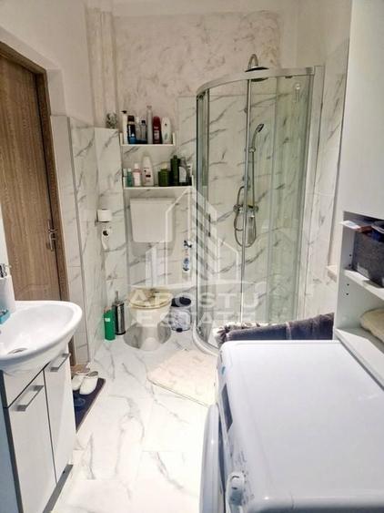 Casa cu 4 camere, , centrală proprie ,zona Parneava - 11