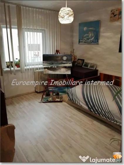 Apartament 2 camere decomandate zona Far - 1