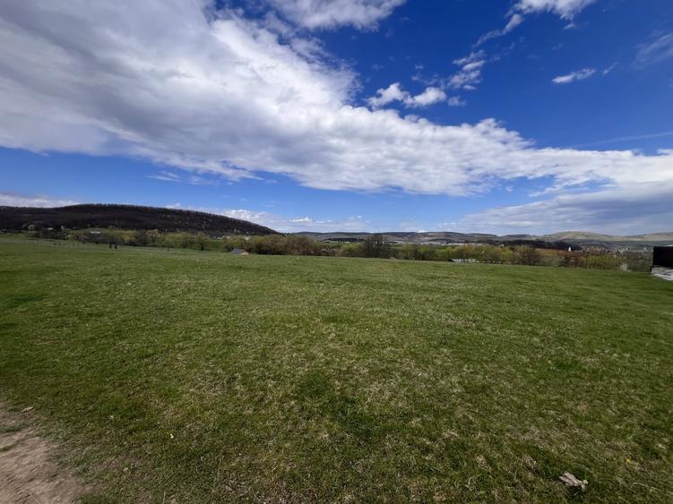 Teren intravilan , 1.000 mp , zona Motel Gilau - 1