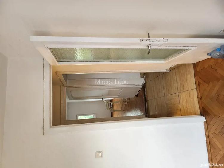 Inchiriez apartament aradului