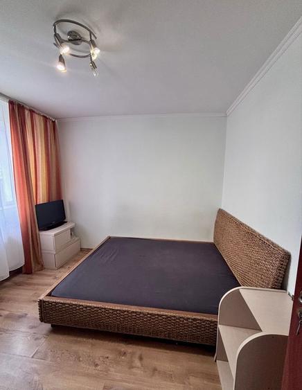 Inchiriere apartament 3 camere Alexandru cel Bun, langa Liceul Miron Costin - 2