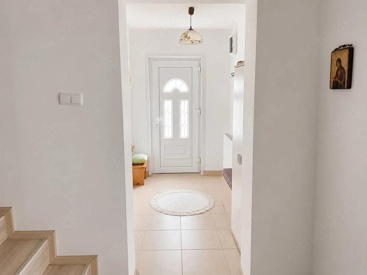 Casă cu Teren 1705 Mp în Central
