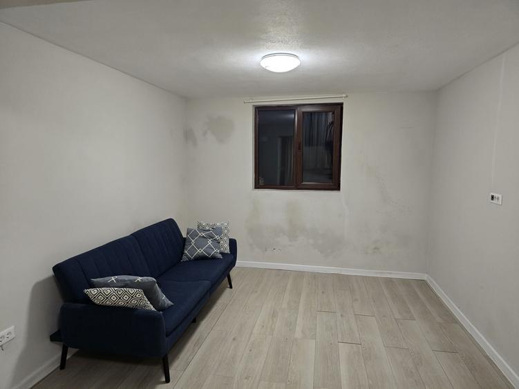 Casă cu 3 camere cu Teren 75 Mp în Valea