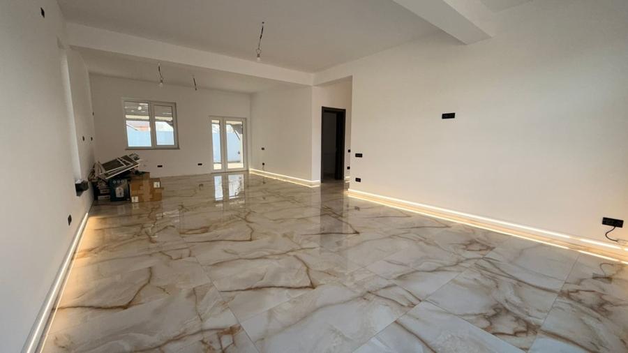 Vila Domnesti | Panouri Fotovoltaice | Curte 300mp | - 3