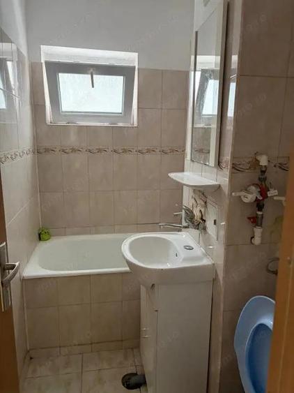 Apartament 2 camere, 43 mp , zona Craiovita Noua - 1