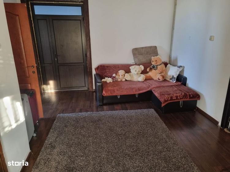 Casa Mioveni, Valea Stanii, Bld. Dacia, 4 camere, 2 bai - 9