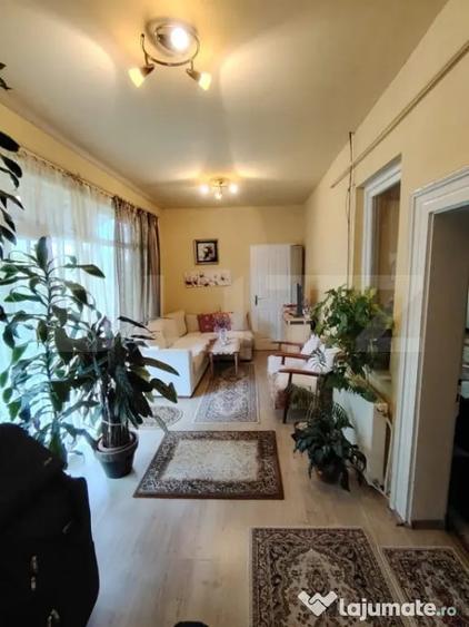 Casă cu 3 camere cu Teren 398 Mp în Central