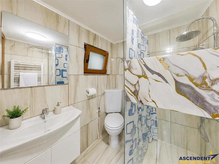 Corp de casa cu 2 imobile, intrari separate, pod si beci generos, Central, Brasov - 10