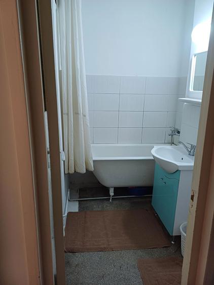 Apartament cu 2 camere nedecomandat în Micro 9