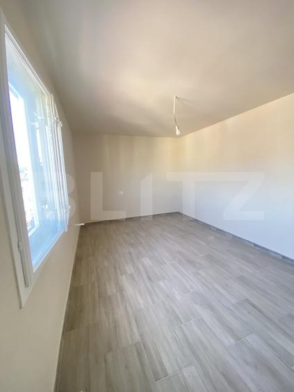 Penthouse cu 8 camere decomandat în Central