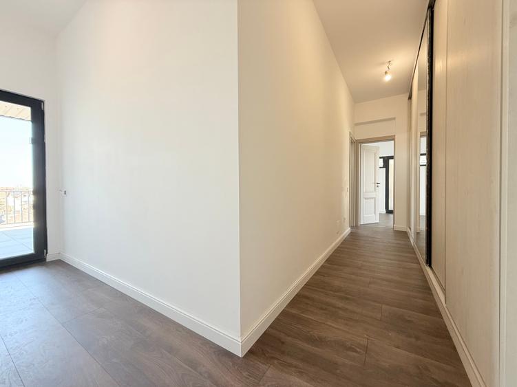 Apartament cu 3 camere decomandat în Străulești