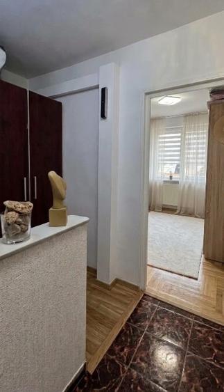 Apartament cu 3 camere decomandat, mobilat în Energiei