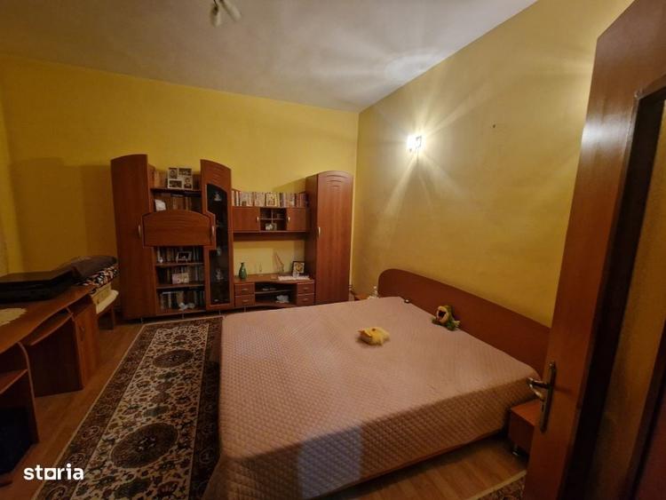 Casă cu 4 camere cu Teren 1500 Mp în Bazoș