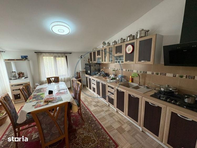 Casă cu 7 camere cu Teren 943 Mp în Independenței