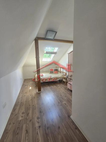 Casă cu Teren 3300 Mp în Cornu