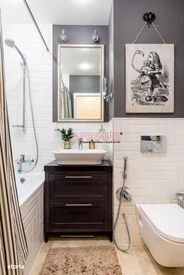 Apartament cu 4 camere decomandat în Metalurgiei