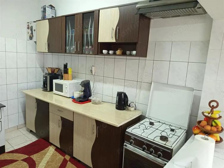 Casă cu Teren 1803 Mp în Anina