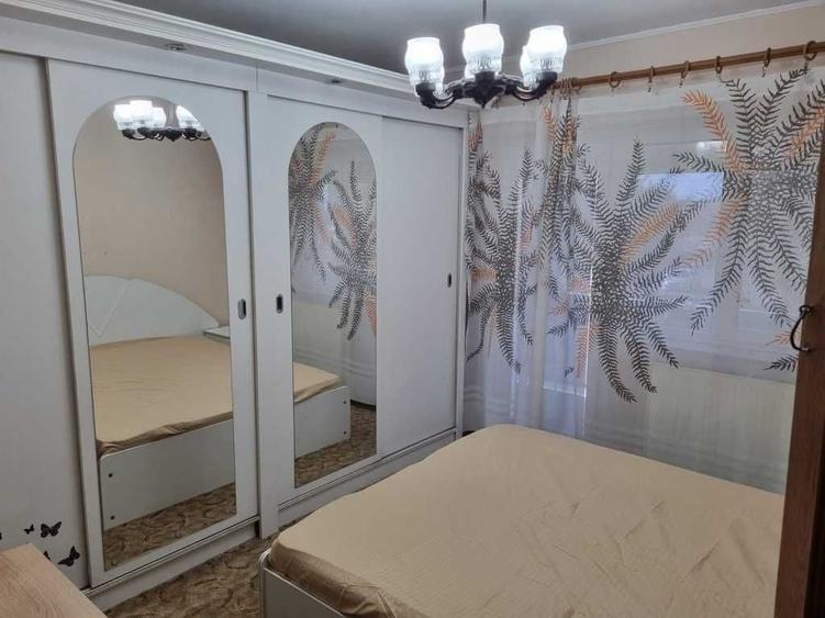 Apartament cu 3 camere decomandat în Alfa