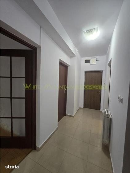 Apartament cu 3 camere decomandat în Primăverii