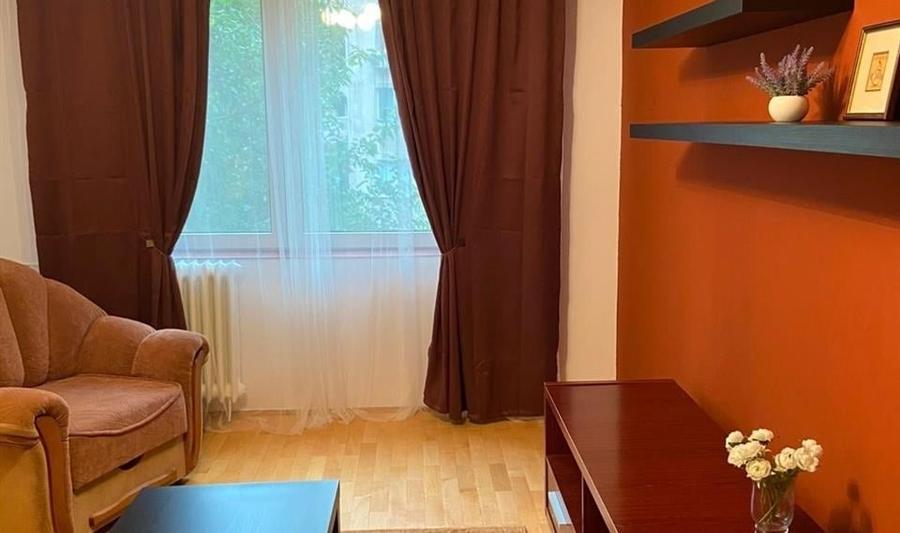 Apartament cu 2 camere decomandat în Crângași