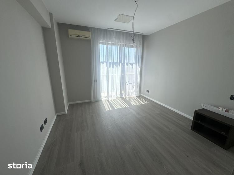 Apartament cu 4 camere în Băneasa
