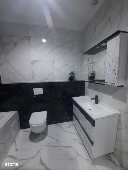 Apartament cu 3 camere semidecomandat în Eminescu