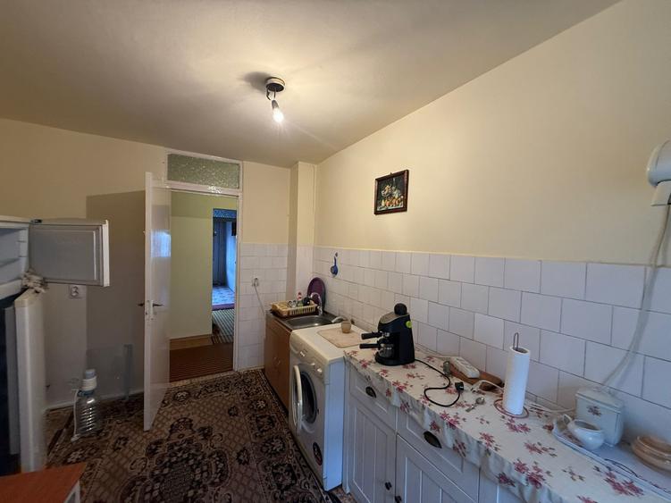 Apartament cu 3 camere decomandat în Zarand