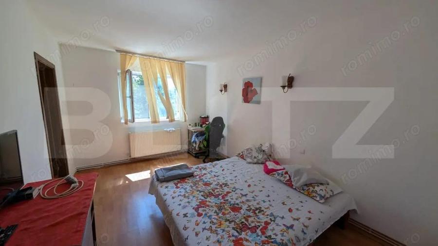 Apartament cu 2 camere semidecomandat, mobilat în Micro 9