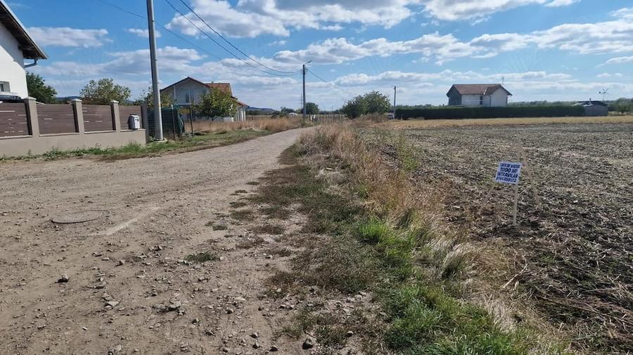 Teren de 2000 mp, în Central
