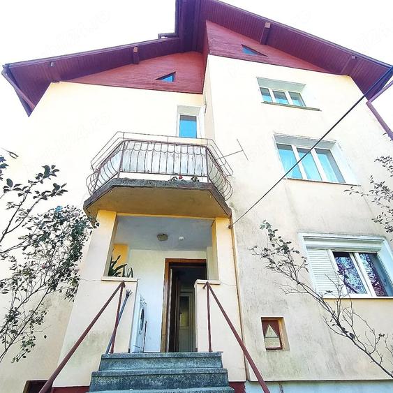 Garsonieră nedecomandată în Schei
