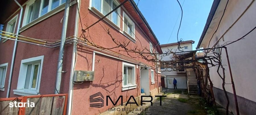 Casă cu 6 camere cu Teren 400 Mp în Sânpetru