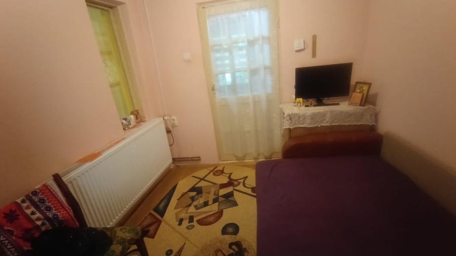 Casă individuală cu 4 camere cu Canalizare în Brestei