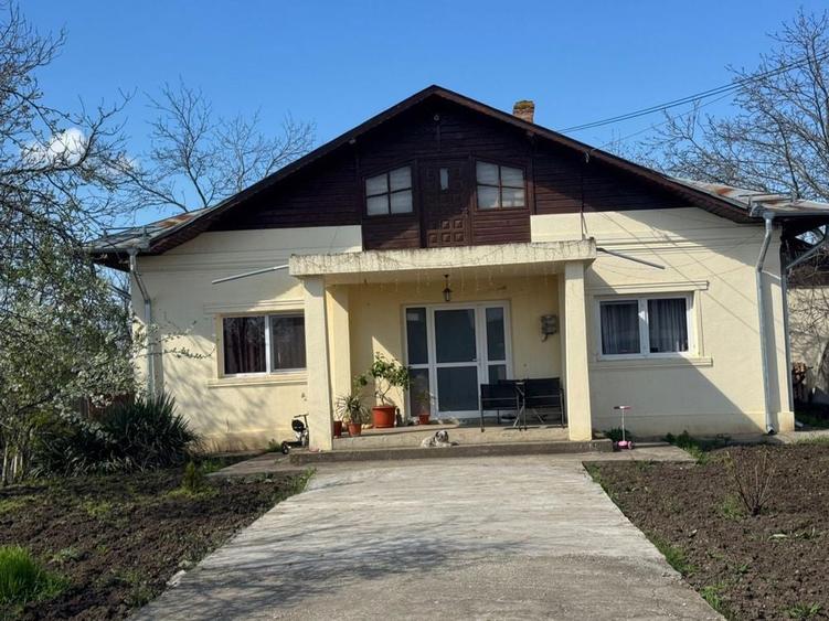 Casa de vanzare - 1