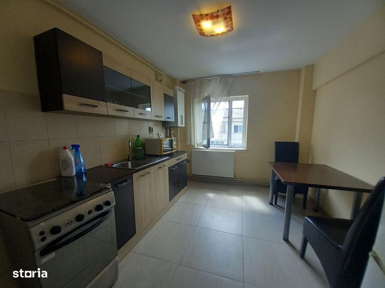 V. Tepes - intersectie cu Basarab, apartament 3 camere! - 8