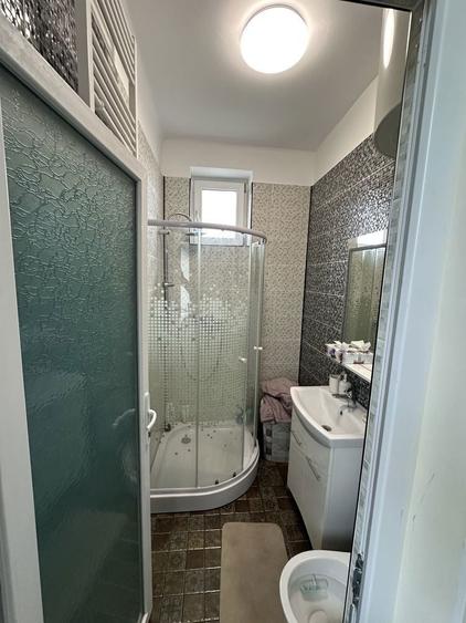 Vand apartament 3 camere cu 2 bai. RENOVAT RECENT Deveselu(Cartier aviatorilor) - 1