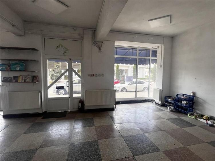 Spatiu comercial de 120 mp in Plopeni, zona cu vad . - 18