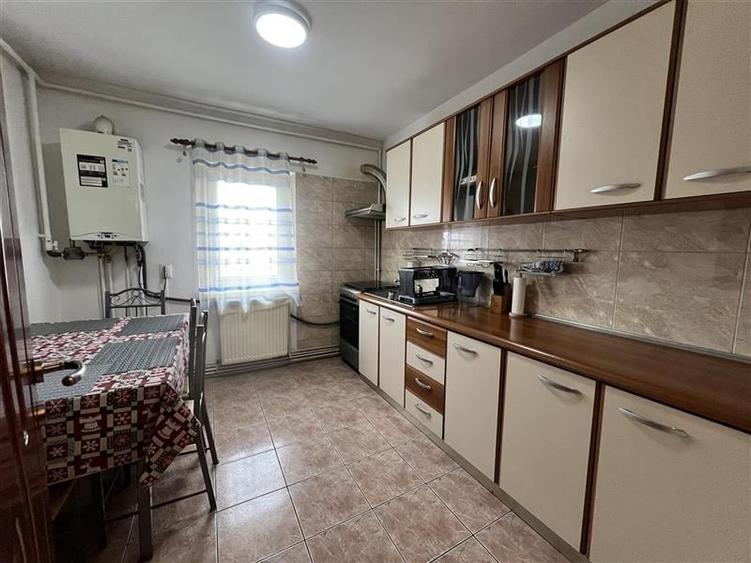 Apartament 2 camere decomandat Scriitorilor - 2