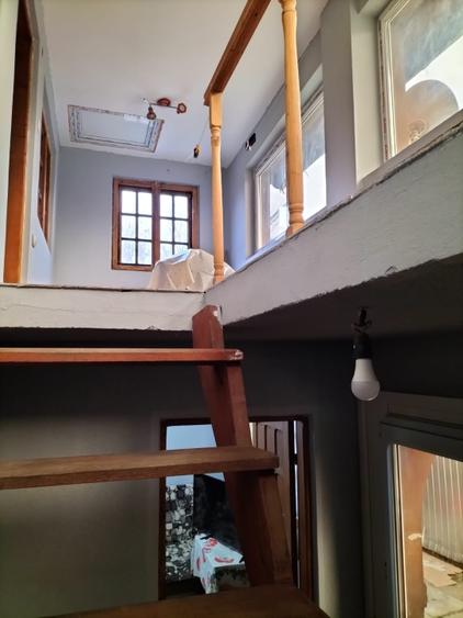 Casă de vânzare, zonă liniștită  - 7