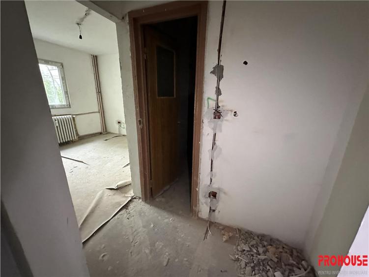 Orizont- 3 camere decomandate in renovare! - 9