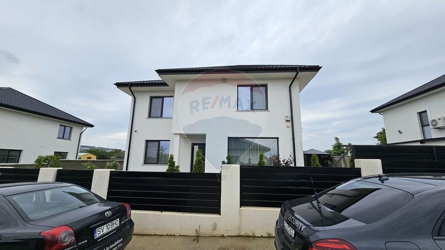 Vilă de lux cu 5 camere de vânzare in Ipotesti, Suceava - 1